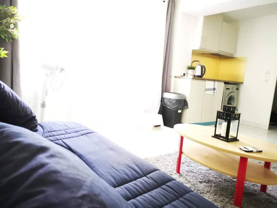 Studio de charme, 30' Paris, 5' Evry, 10' Orly Ris-Orangis Exterior foto